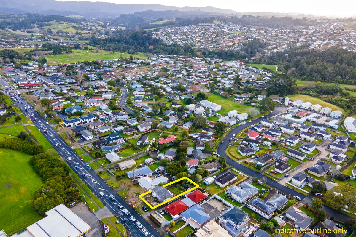 123 Henderson Valley Road, Henderson, Auckland - Carousel 24
