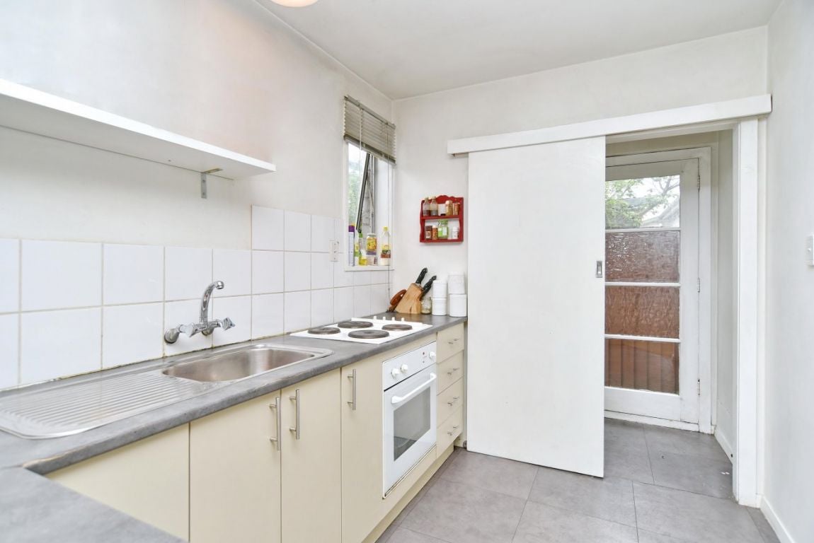 2/10 Kipling Street, Addington, Christchurch - Carousel 2