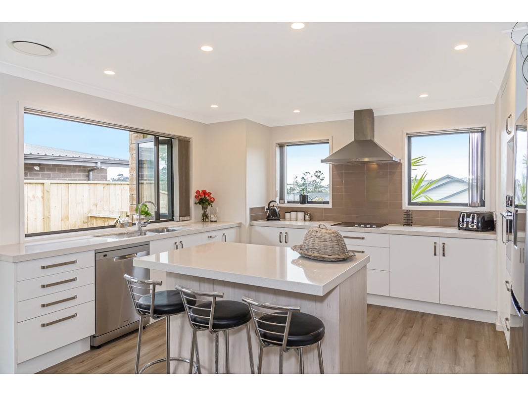 50 Timberland Drive, Silverdale, Silverdale - Carousel 2