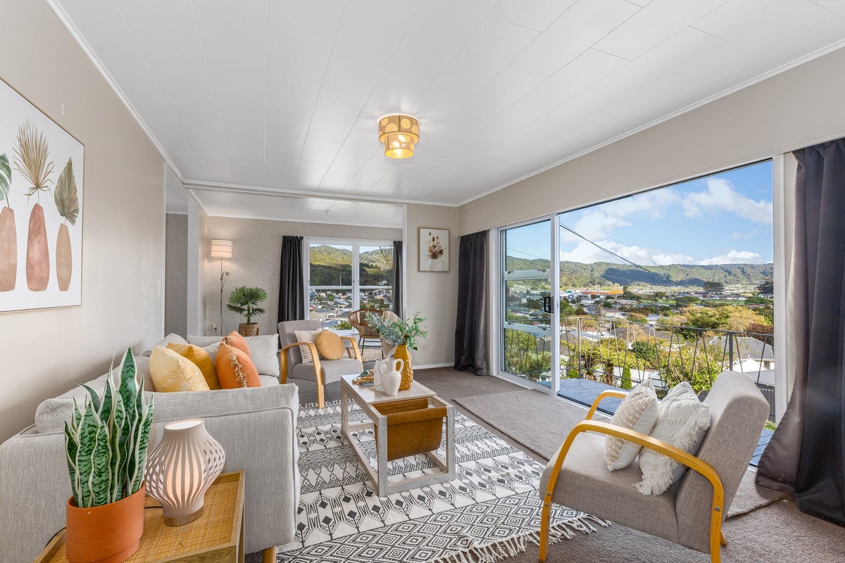 43 Petrie Street, Wainuiomata, Lower Hutt - Carousel 1