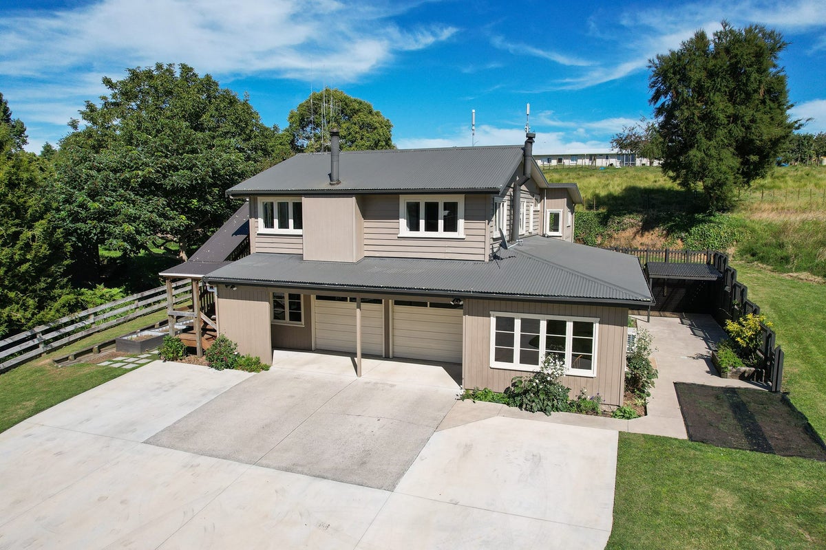 14 Moule Street, Kihikihi, Te Awamutu - Carousel 1