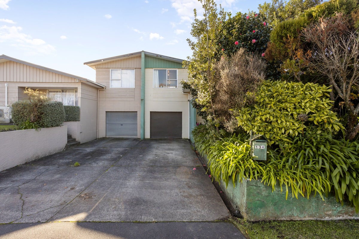 134 Rimu Street, Maeroa, Hamilton - Carousel 1