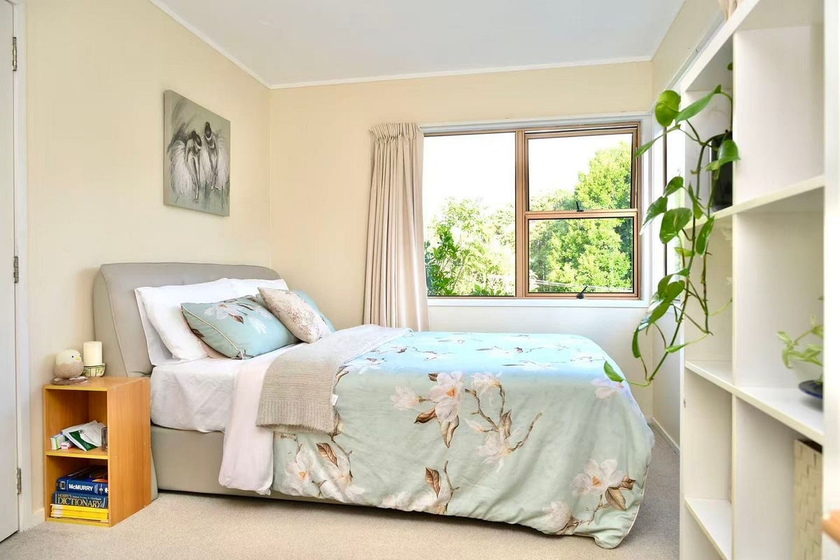 11 View Road, Shelly Park, Auckland - Carousel 2