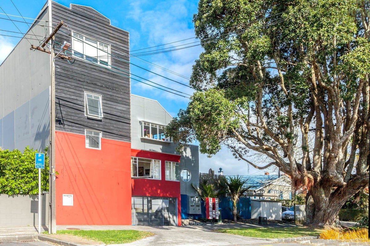 2/2 Atarangi Road, Greelane, Auckland - Carousel 12