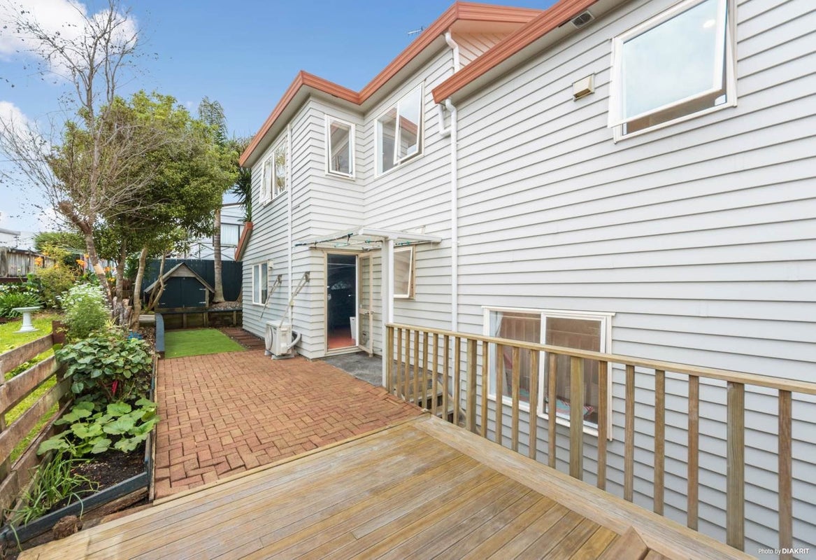 13A Zion Road, Birkenhead, Auckland - Carousel 2