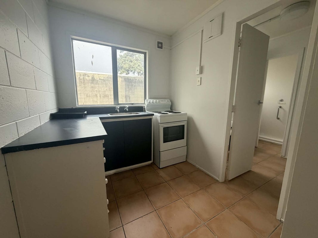 4/9 Totara Street, Trentham, Upper Hutt - Carousel 2