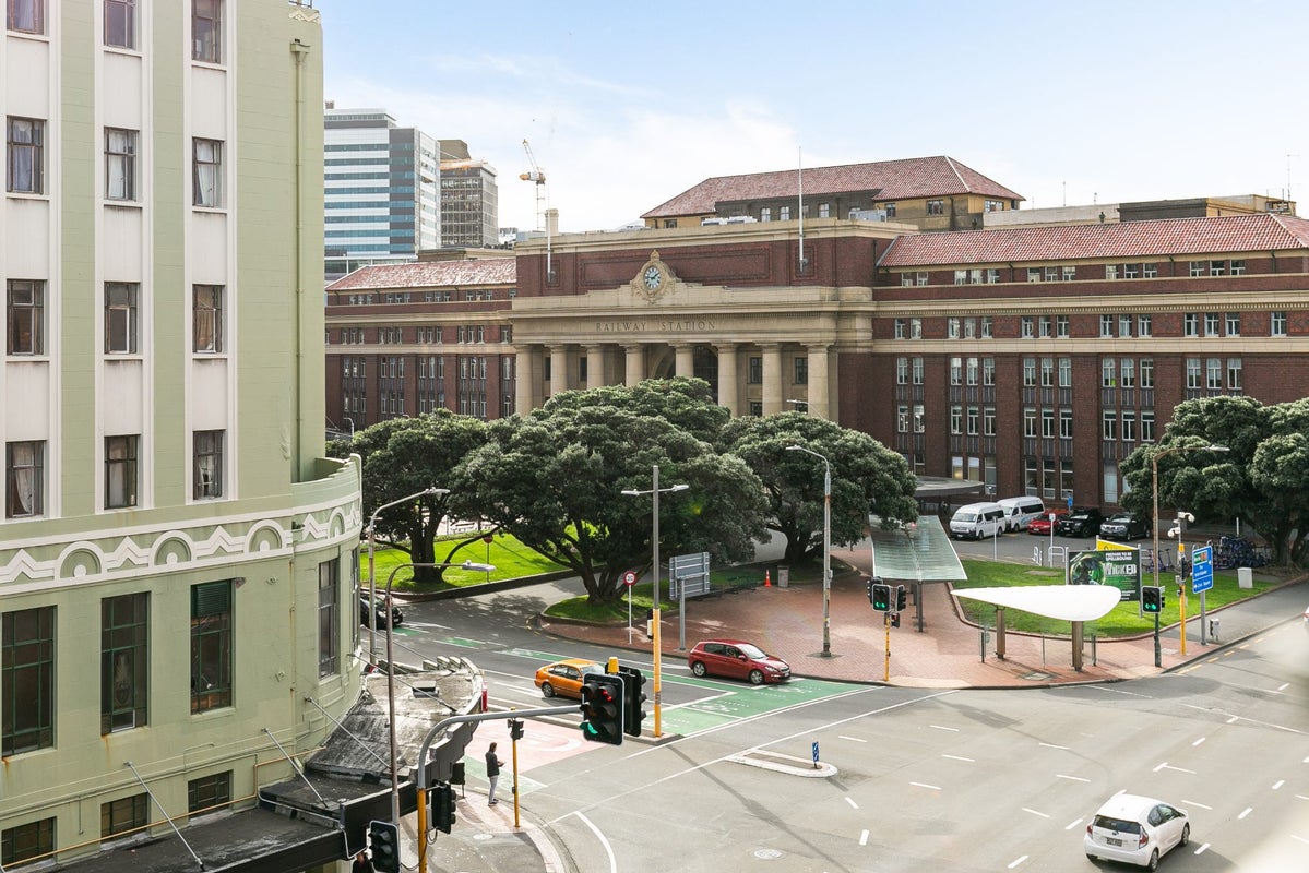 3.18/28 Waterloo Quay, Pipitea, Wellington - Carousel 2