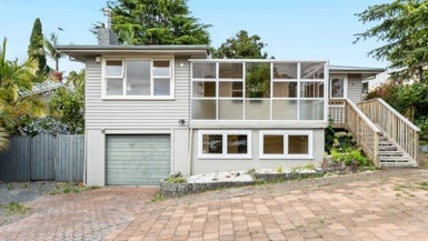 29 Patts Avenue, Glendene, Auckland - Carousel 1