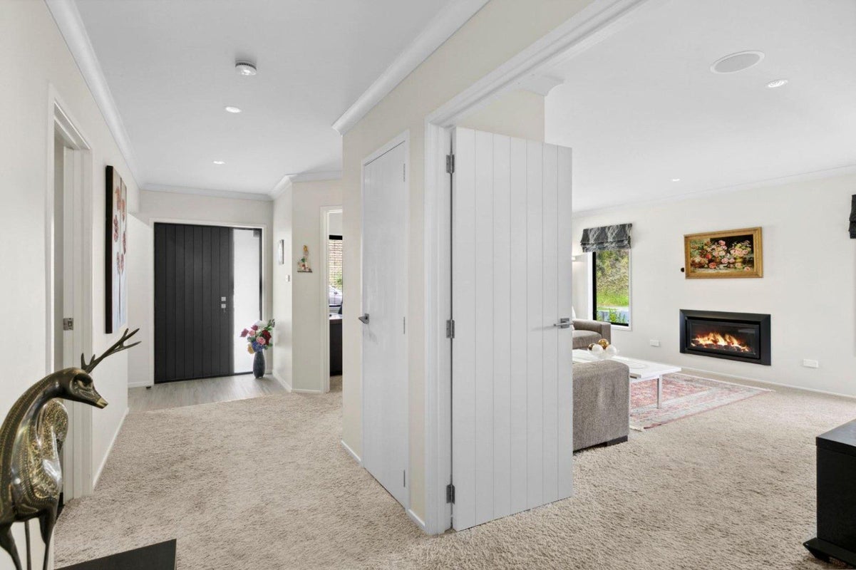 11 Fernbrook Drive, Hurworth, New Plymouth  - Carousel 20