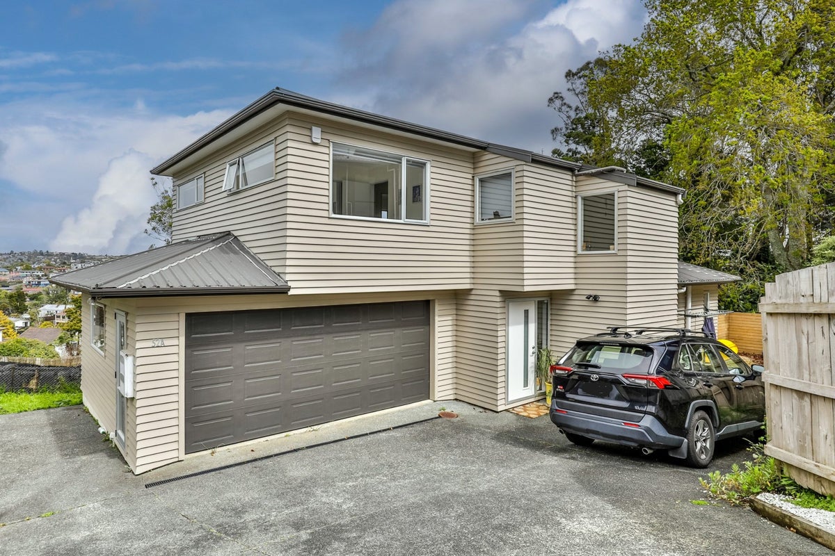 52A Carlisle Road, Browns Bay, North Shore City, Auckland - Carousel 1