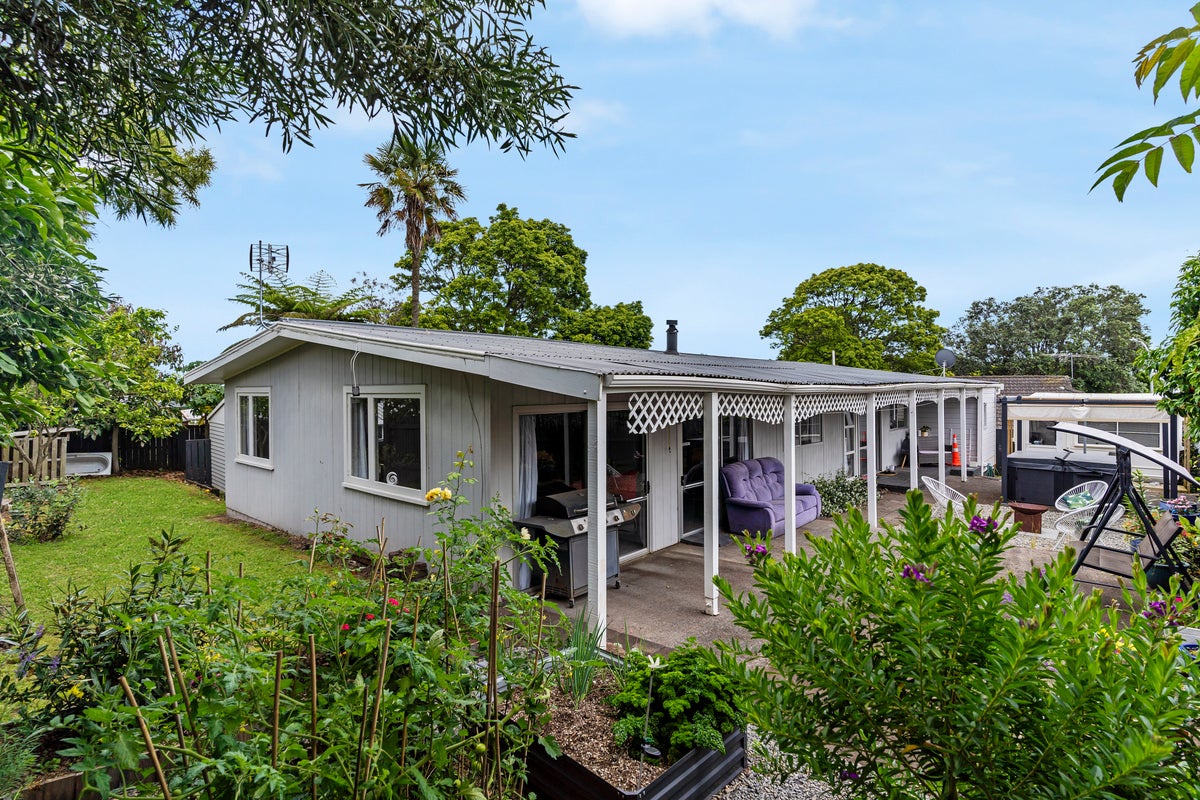 9 Mack Place, Red Hill, Papakura - Carousel 2