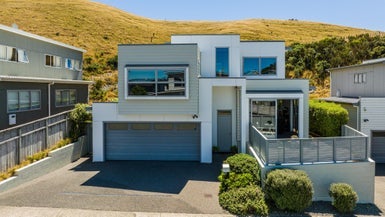 221 Mclintock Street North, Johnsonville, Wellington - Carousel 1