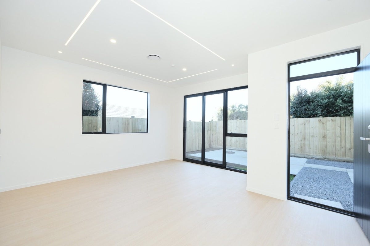 31 Culver Terrace, Howick, Auckland - Carousel 2