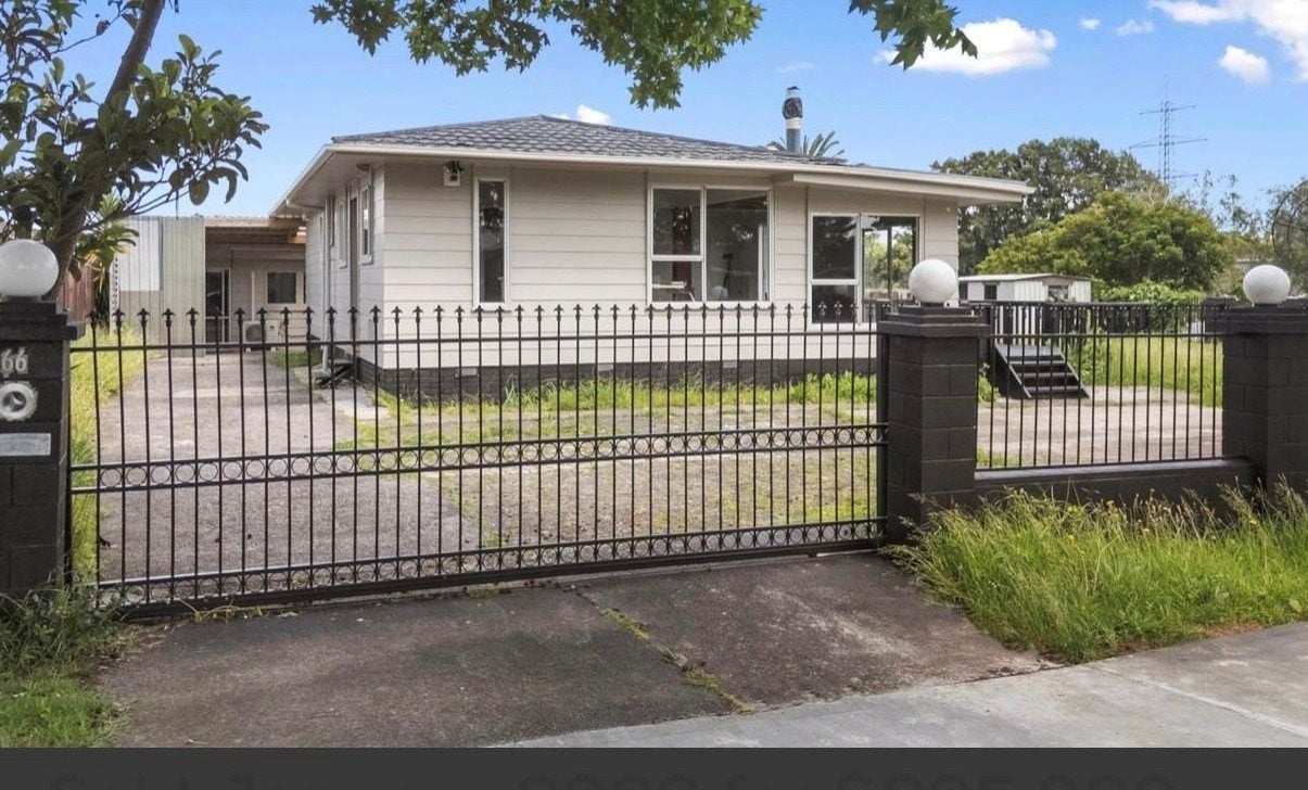 66 Sikkim Crescent, Clover Park, Auckland - Carousel 2