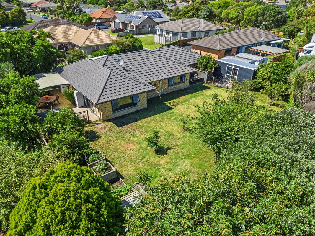 24 Parewaitai Court, Papamoa Beach, Papamoa - Carousel 1
