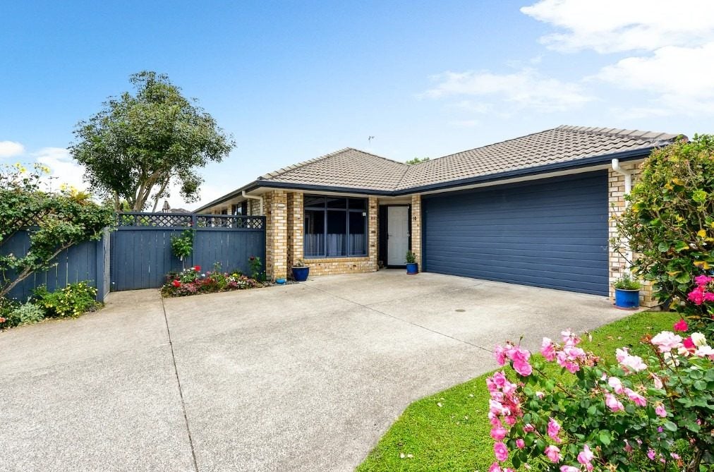 10 Arlington Court, Rototuna North, Hamilton - Carousel 1