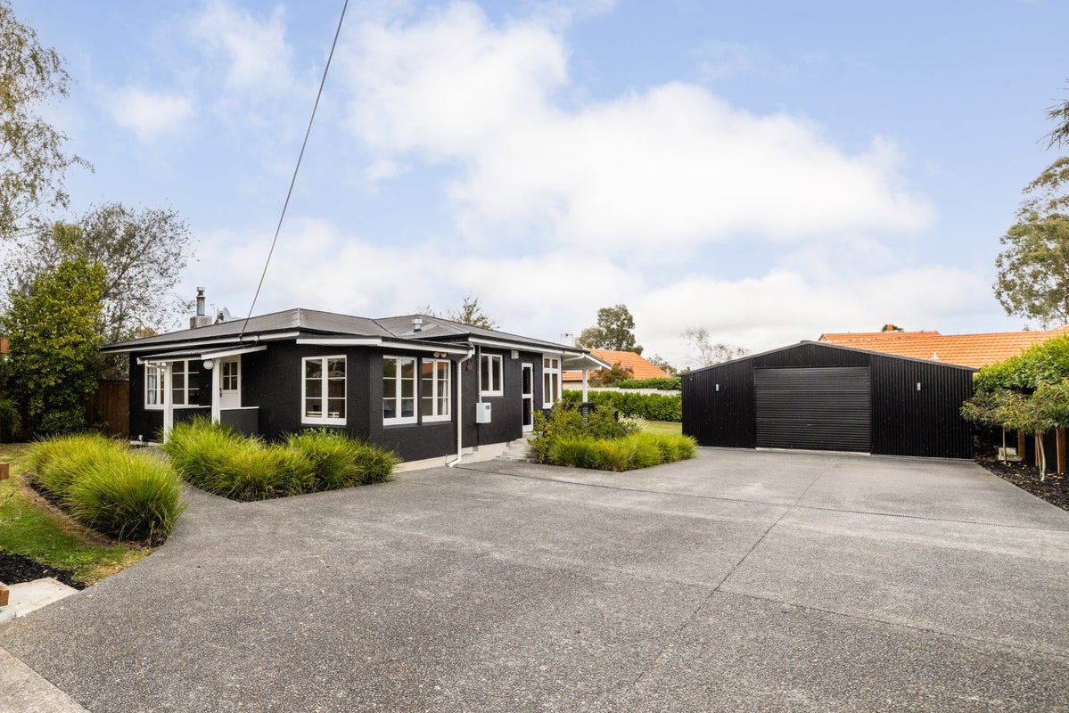 5 Arataki Road, Havelock North, Havelock North - Carousel 1