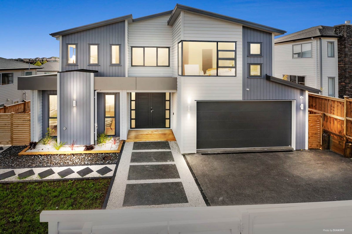 13 Lagonda Rise, Oteha, Auckland - Carousel 1