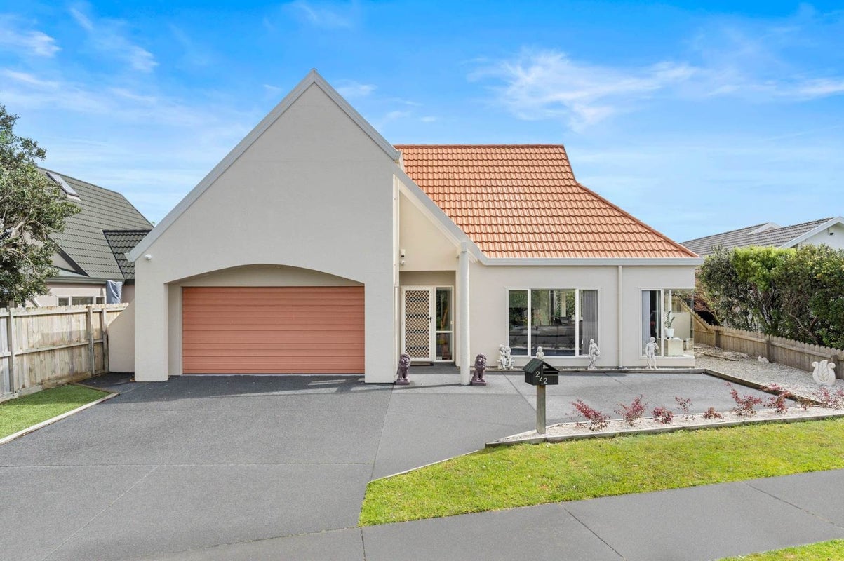 2/2 Uldale Place, Northpark, Auckland - Carousel 1