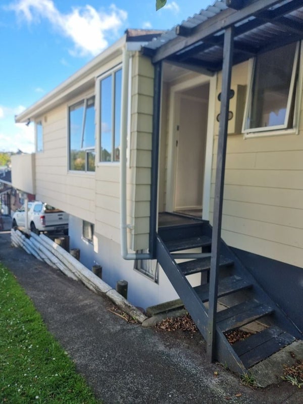 1/19A Ribblesdale Road, Henderson, Auckland - Carousel 2