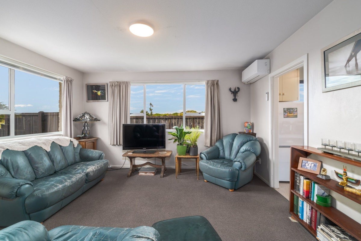 1/335 Marine Parade, New Brighton, Christchurch - Carousel 2