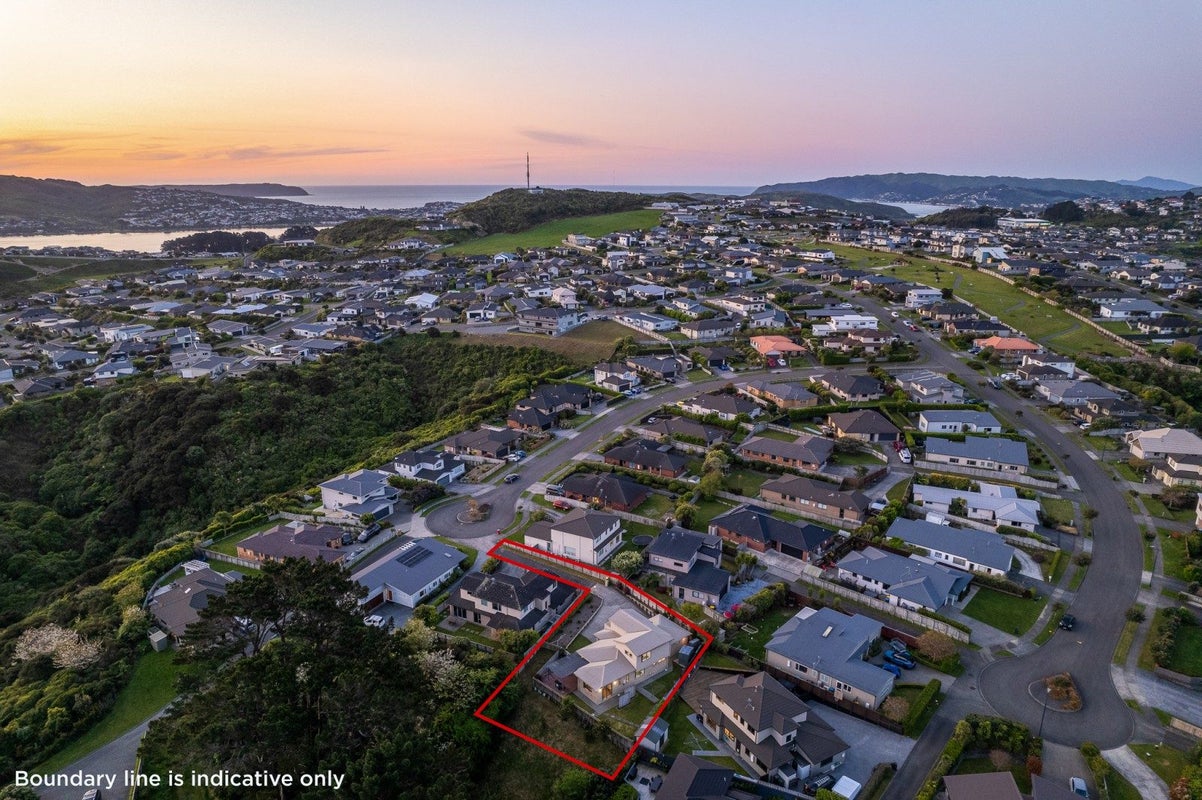 17 Tasman Close, Aotea, Porirua - Carousel 31