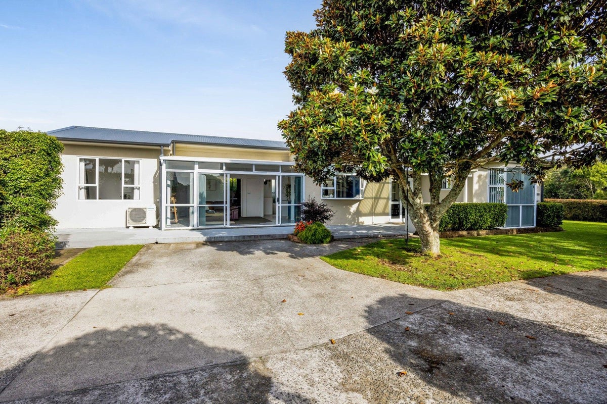 143 Mangorei Road, Merrilands, New Plymouth - Carousel 2