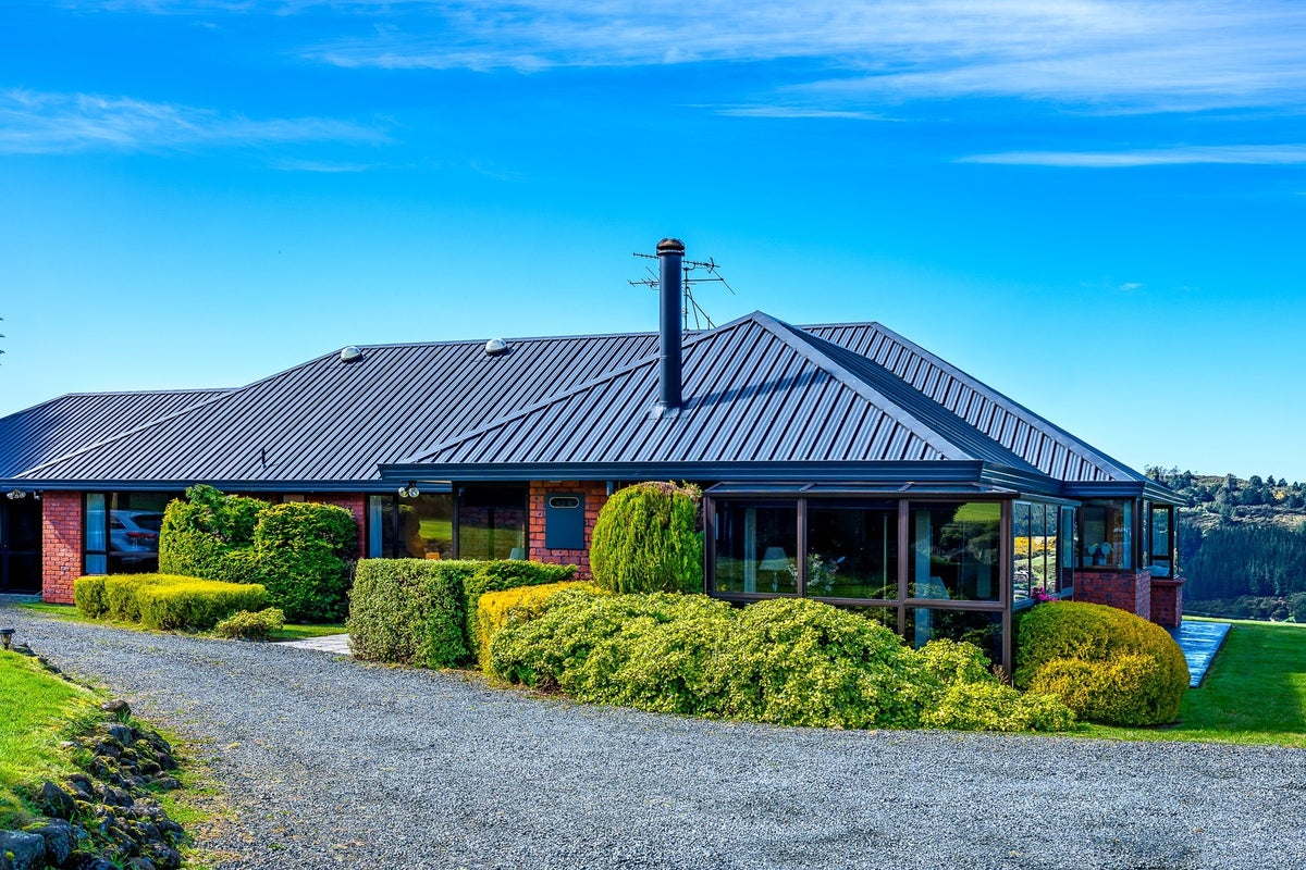 96 Campbells Road, Pine Hill, Dunedin - Carousel 1