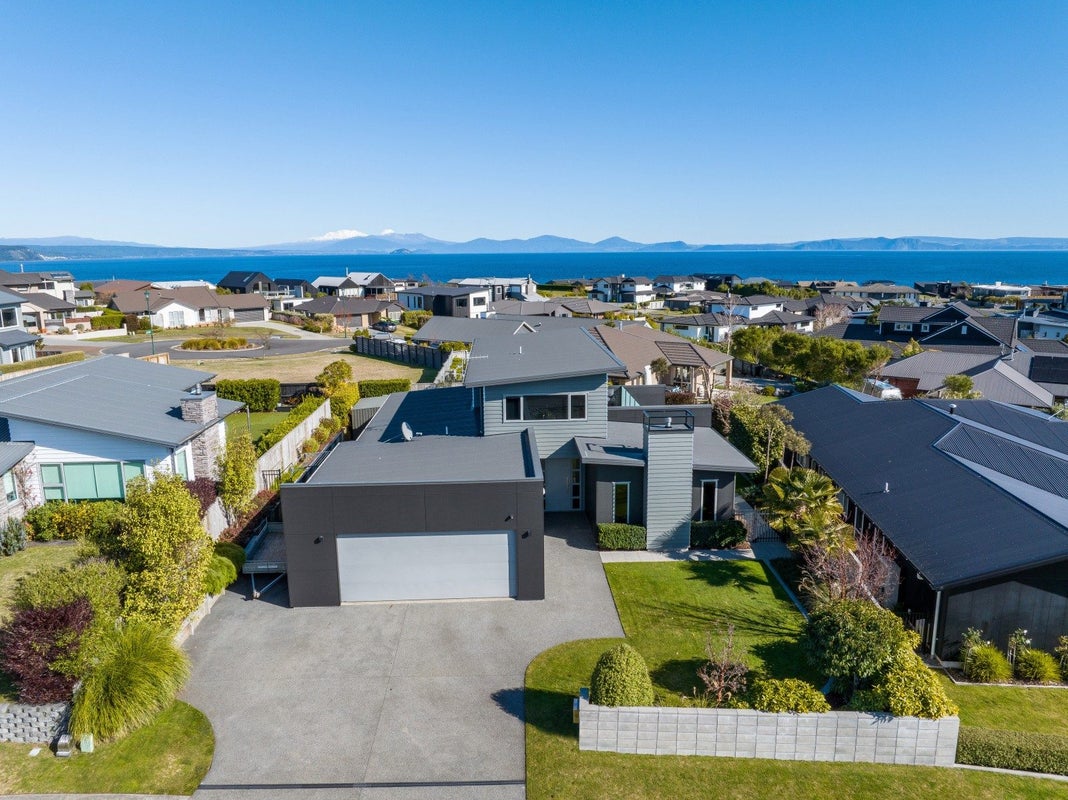 19 Ernest Kemp Rise, Wharewaka, Taupo - Carousel 1