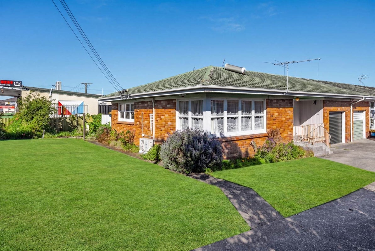 1/4 Russell Road, Manurewa, Auckland - Carousel 2