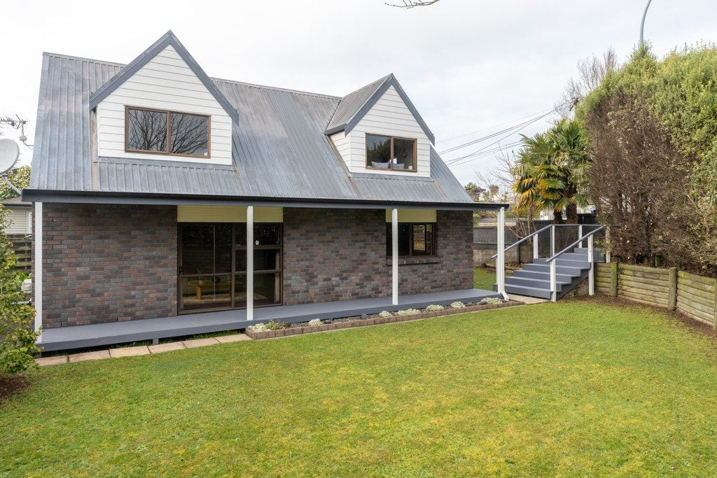 59A Tuhikaramea Road, Dinsdale, Hamilton - Carousel 2