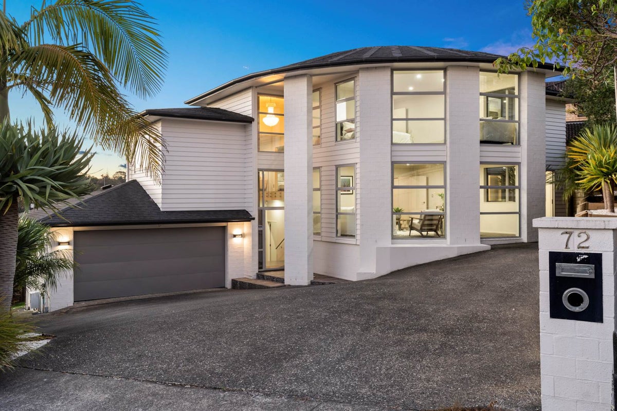 72 Travis View Drive, Fairview Heights, Auckland - Carousel 1
