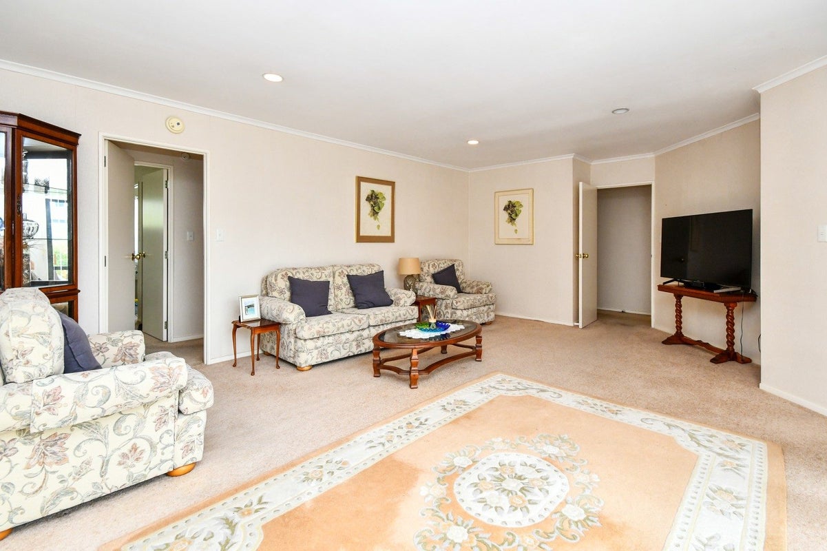 2/59 Hoteo Avenue, Papatoetoe, Auckland - Carousel 2