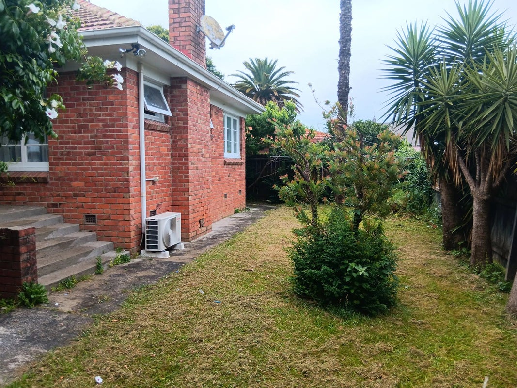 2 Viola Avenue, Mangere East, Auckland - Carousel 2