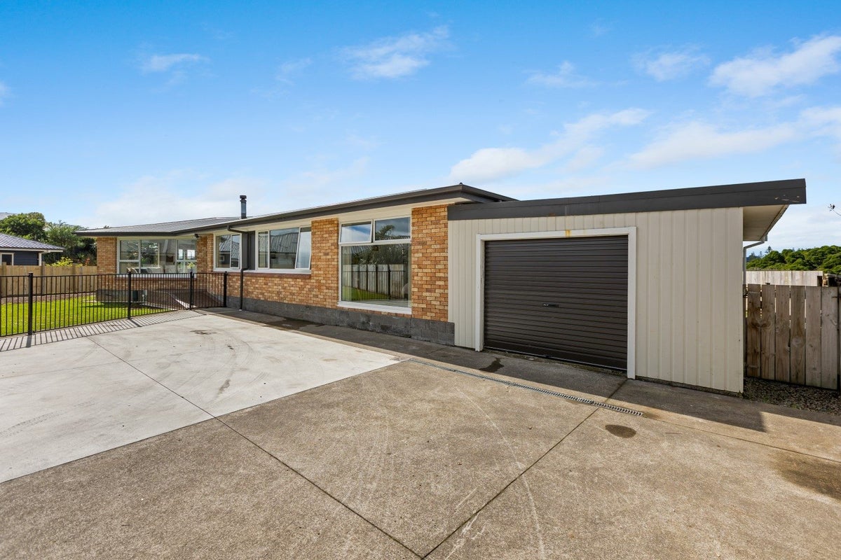 167 Barrett Road, Whalers Gate, New Plymouth - Carousel 1