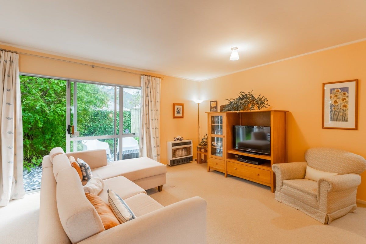 2/115 RATA ST NAENAE, NAENAE, LOWER HUTT - Carousel 2