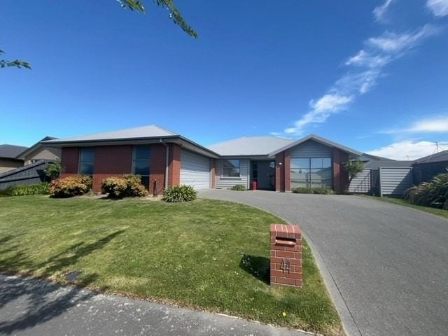 44 Somerville Crescent, Aidanfield, Christchurch - Carousel 1