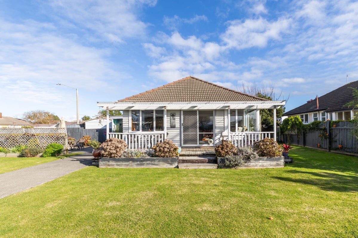 68 Barton Avenue, Marewa, Napier - Carousel 1
