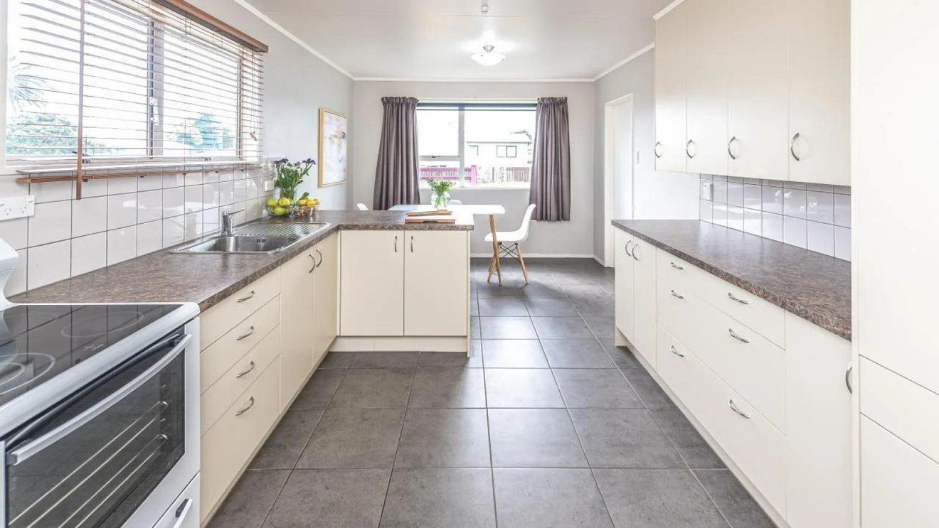 4A Tainui Street, Castlecliff, Whanganui - Carousel 2