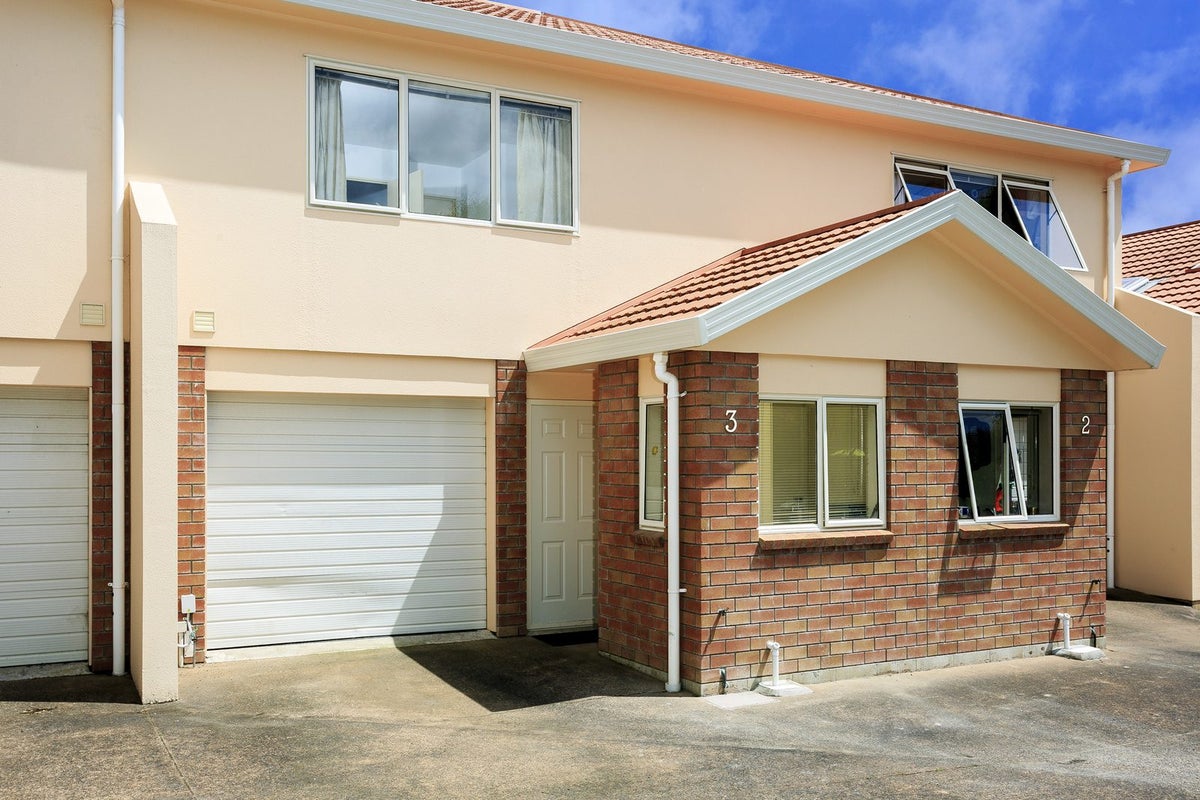 3/31 Fields Parade, Oteha, Auckland - Carousel 1
