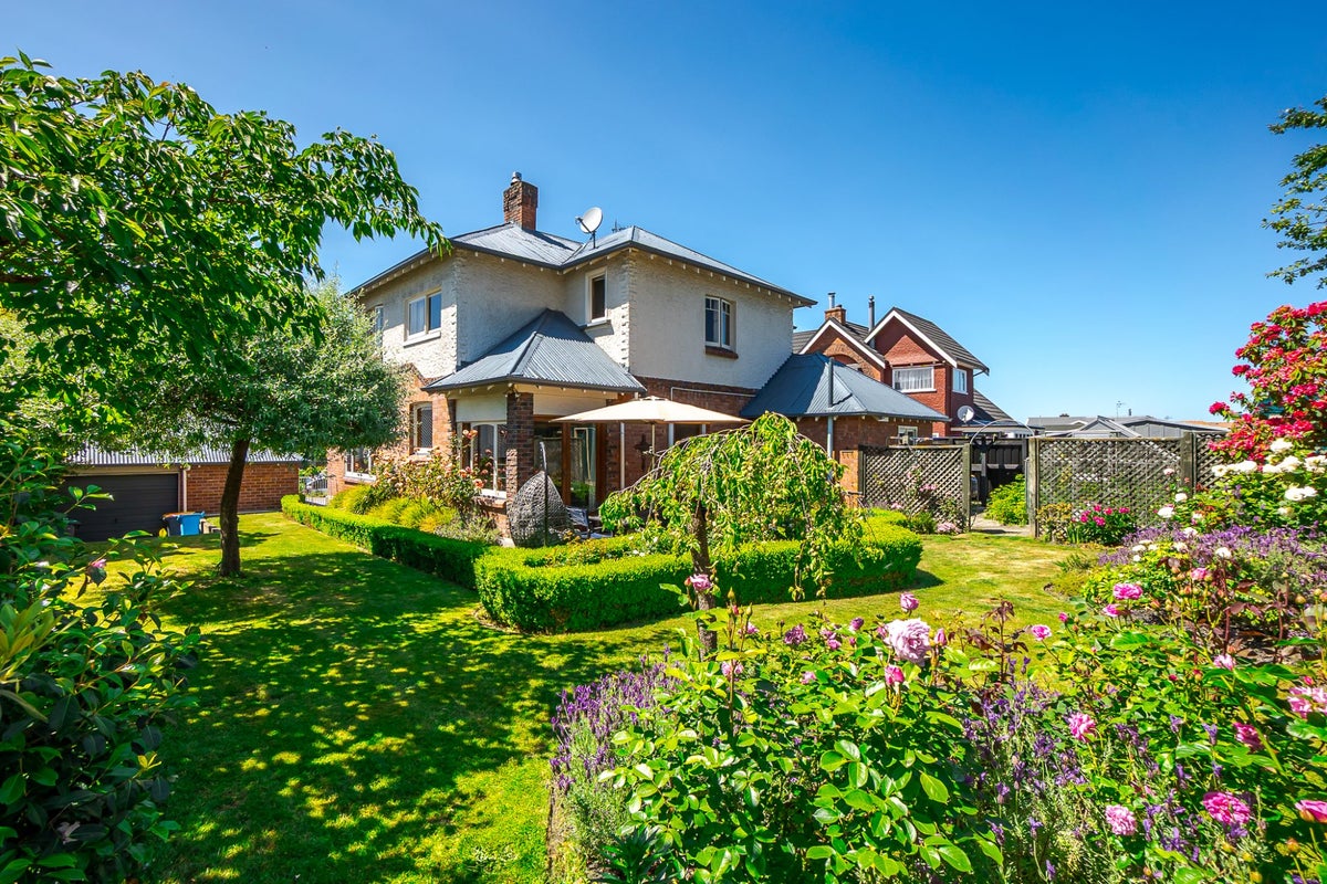 198 Le Cren Street, Seaview, Timaru - Carousel 1
