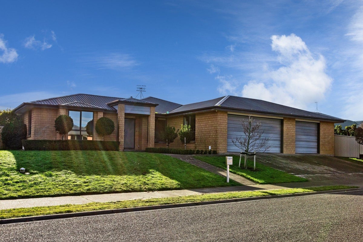 46 Hoffman Court, Waikiwi, Invercargill - Carousel 2