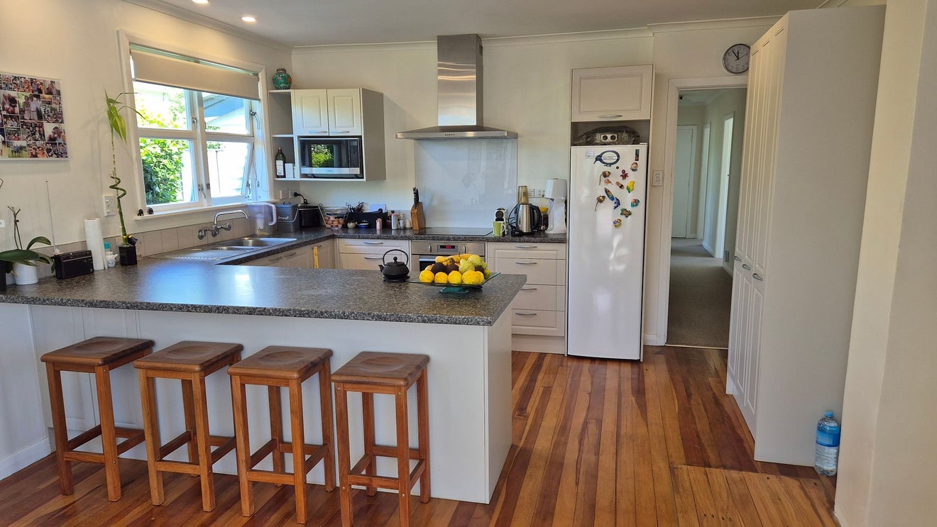 72 Heke Street, Ngaio, Wellington - Carousel 1