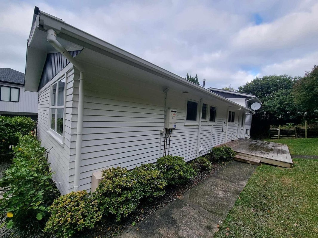 36 Wyoming Avenue, Murrays Bay, Auckland - Carousel 16