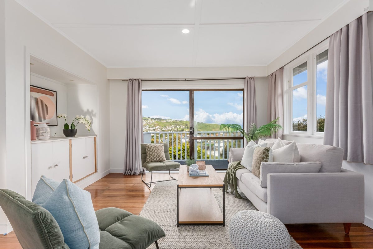 2 Mapplebeck street, Titahi Bay, Porirua - Carousel 1