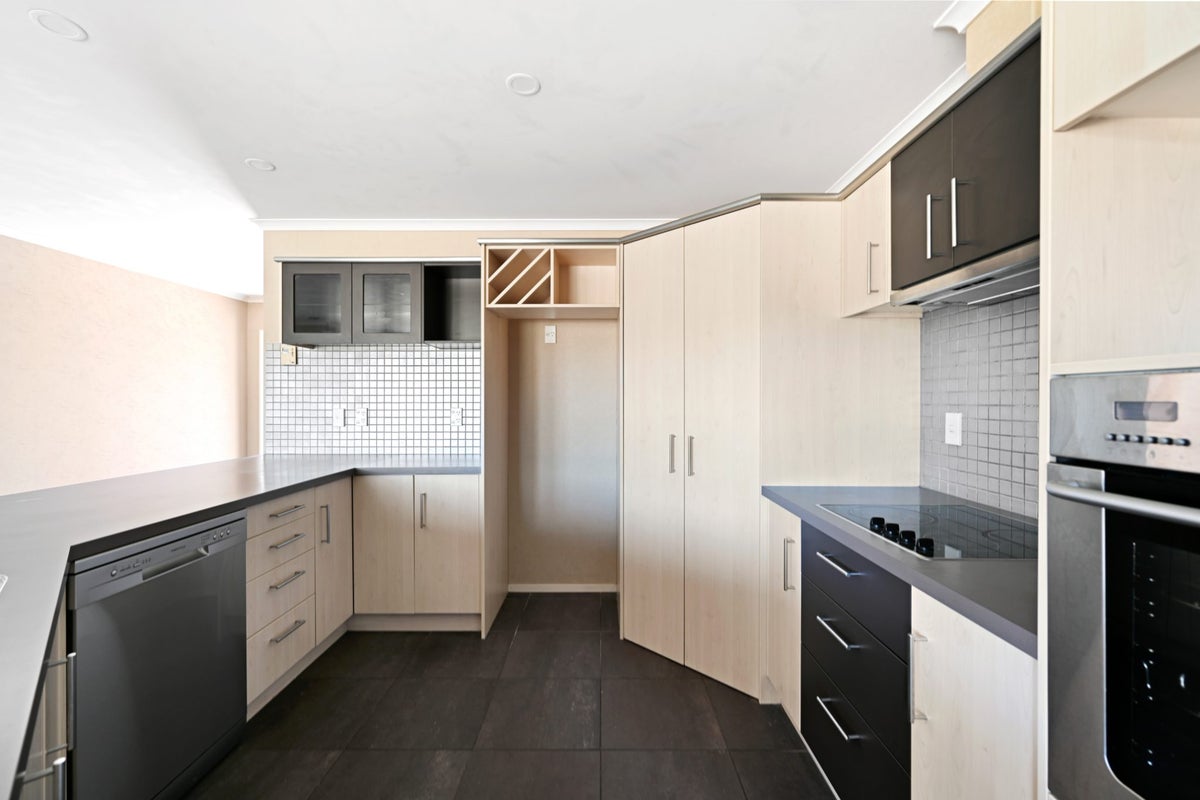 4 Malbec Place, Rototuna, Hamilton - Carousel 2