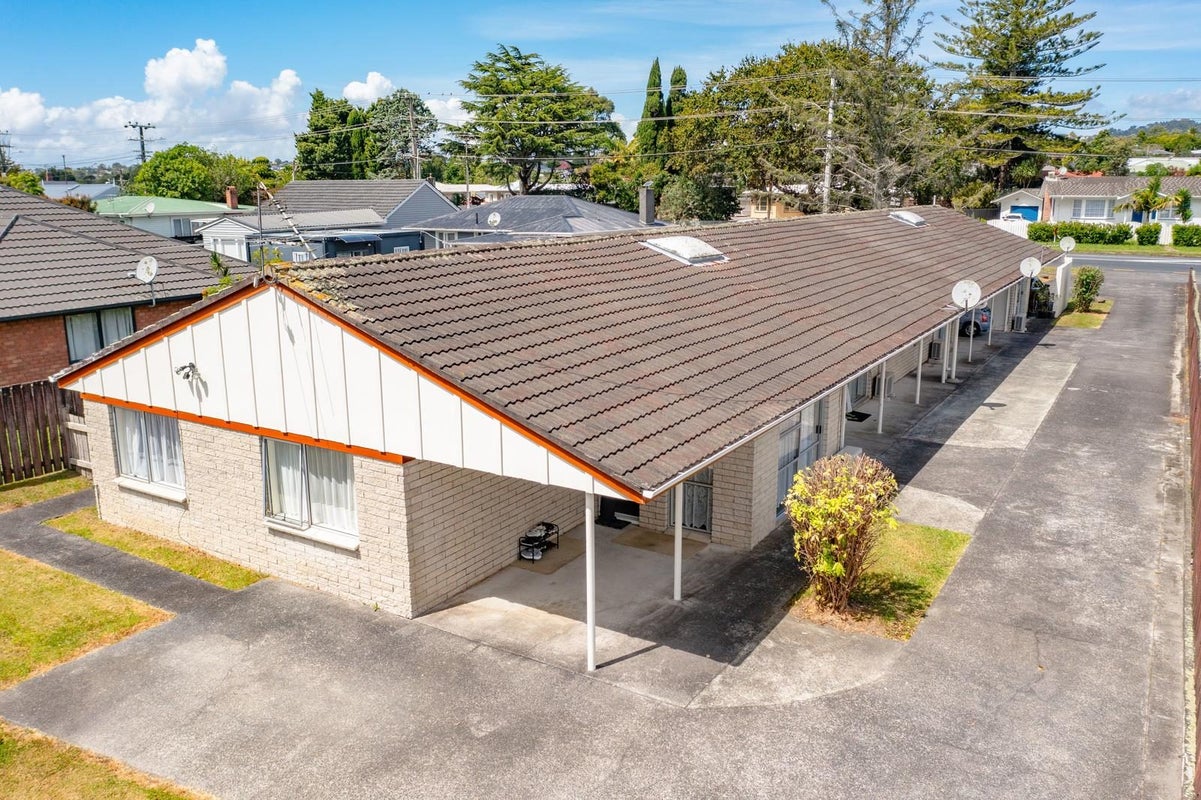 407 West Coast Road, Glen Eden, Auckland - Carousel 1