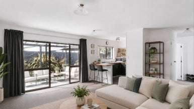 45 Pakanga Grove, Pyes Pa, Tauranga - Carousel 1