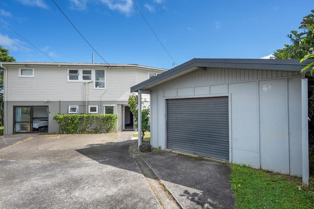 22 Tramway Road, Beach Haven, Auckland - Carousel 2