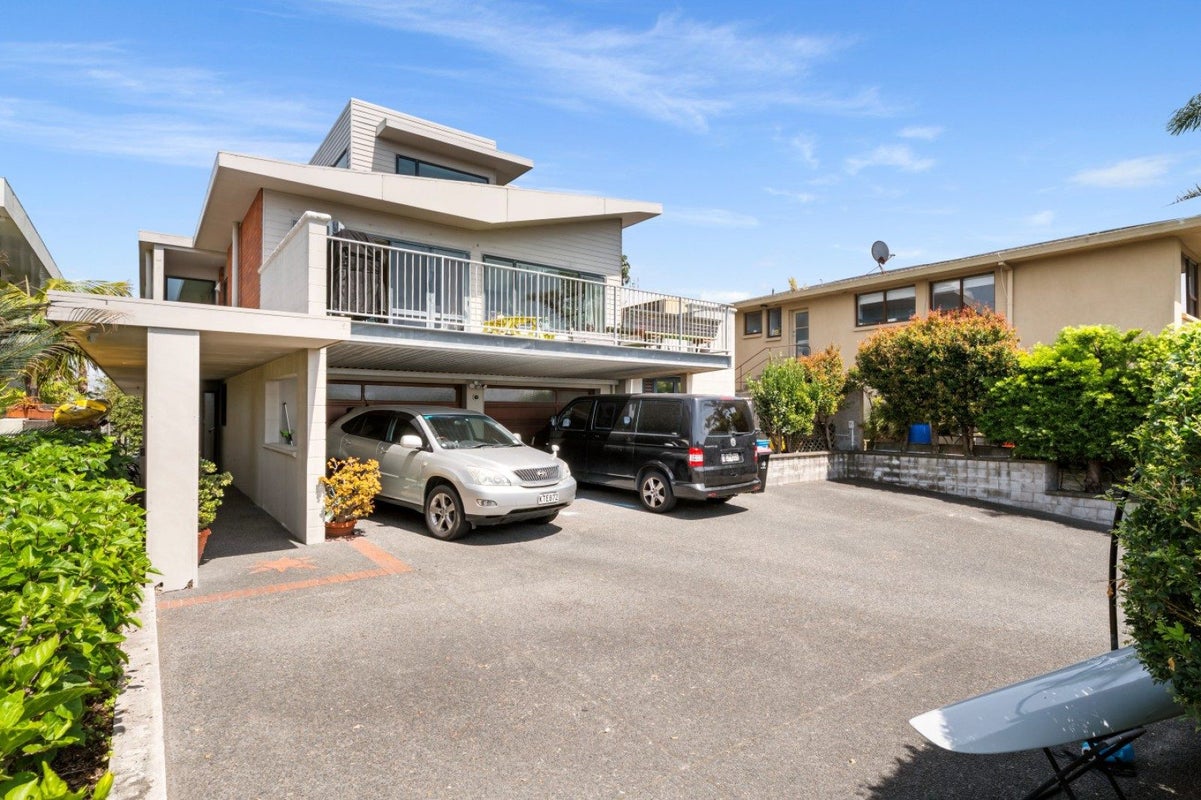 148 Oceanview Road, Mount Maunganui, Mount Maunganui - Carousel 2